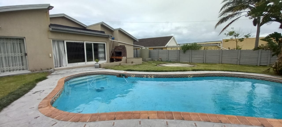 4 Bedroom Property for Sale in Amalinda Eastern Cape